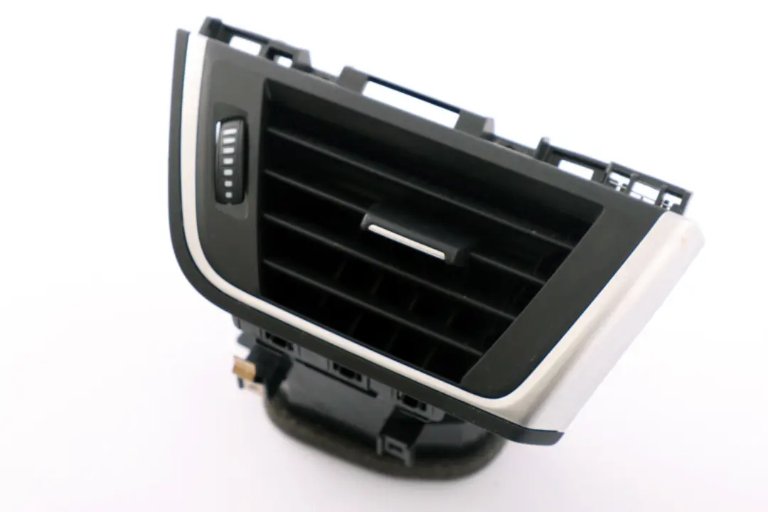 Dashboard Air Grille Front Left N/S to BMW 3 4 Series F30 F31 F32 F33 with Part number 9346226 BMW 3 4 Series F30 F31 F32 F33 Dashboard Air Grille Front Left N/S - SKU rhd-9346226 - Part number 9346226