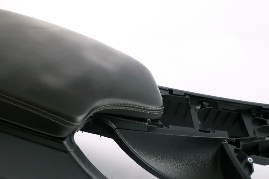 Centre Console Schwarz Black Leather to BMW 3 4 Series F30 F31 F32 F33 with Part number 9360531 BMW 3 4 Series F30 F31 F32 F33 Centre Console Schwarz Black Leather - SKU rhd-9360531 - Part number 9360531