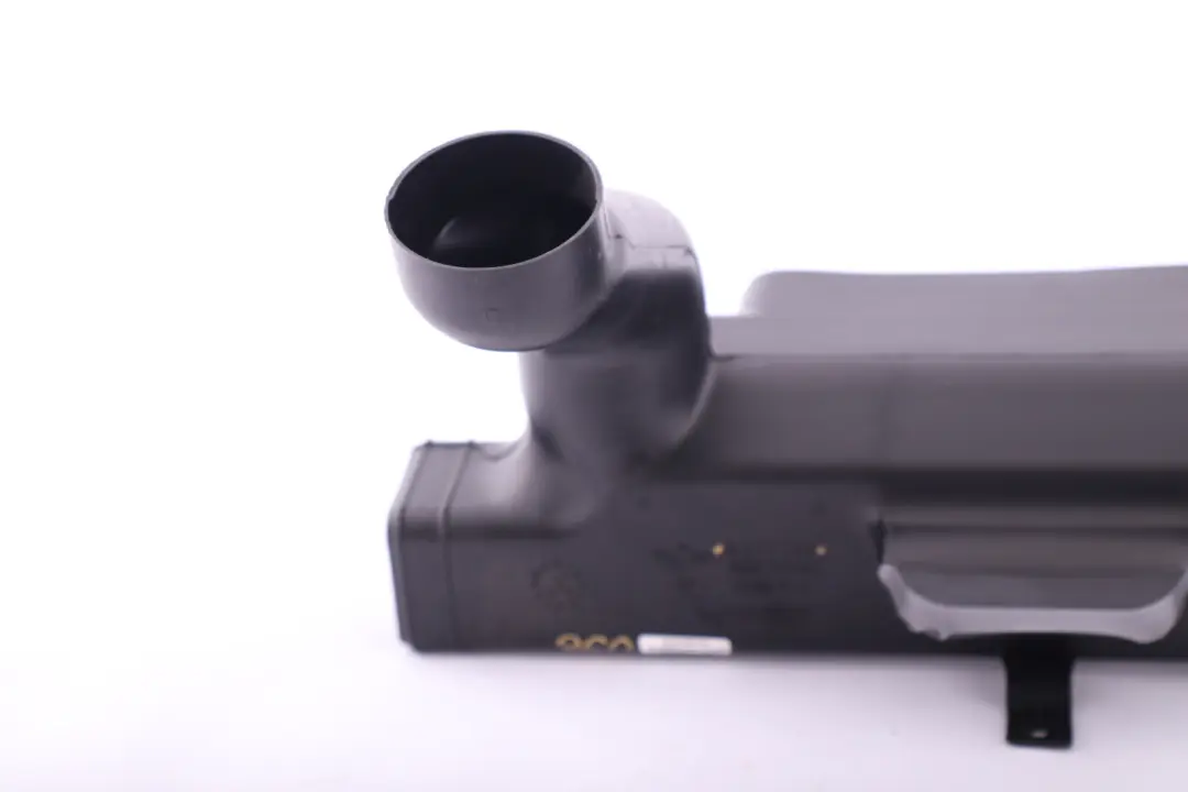 Cold Air Vent Duct Center to Mini R60 R61 with Part number 9804288 Mini R60 R61 Cold Air Vent Duct Center - SKU rhd-9804288 - Part number 9804288