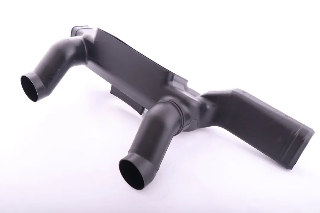 Cold Air Vent Duct Center to Mini R60 R61 with Part number 9804288 Mini R60 R61 Cold Air Vent Duct Center - SKU rhd-9804288 - Part number 9804288