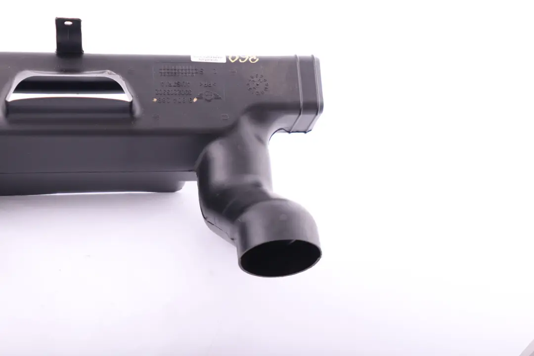 Cold Air Vent Duct Center to Mini R60 R61 with Part number 9804288 Mini R60 R61 Cold Air Vent Duct Center - SKU rhd-9804288 - Part number 9804288