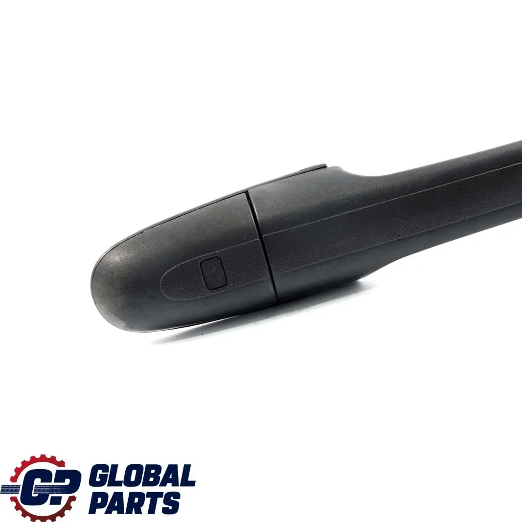 Poignee exterieure de porte avant gauche appretee pour Mercedes Vito W639 à propos du numéro de pièce A0007602559 Mercedes Vito W639 Poignee exterieure de porte avant gauche appretee - SKU A0007602559 - Numéro de pièce A0007602559