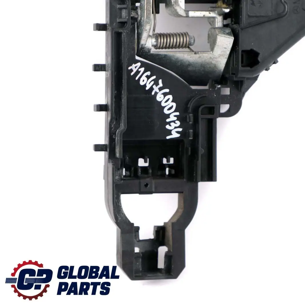 Mercedes-Benz Classe M ML W164 Support de Poignée de Porte Arrière Droite Base pour à propos du numéro de pièce A1647600434 Mercedes-Benz Classe M ML W164 Support de Poignée de Porte Arrière Droite Base - SKU A1647600434 - Numéro de pièce A1647600434
