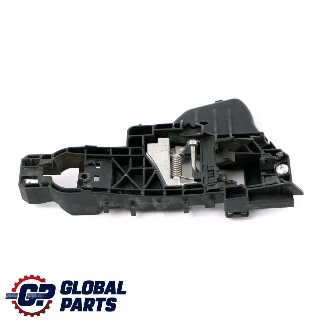 Mercedes-Benz Classe M ML W164 Base porta maniglia posteriore destra per con numero di parte A1647600434 Mercedes-Benz Classe M ML W164 Base porta maniglia posteriore destra - SKU A1647600434 - Numero di parte A1647600434