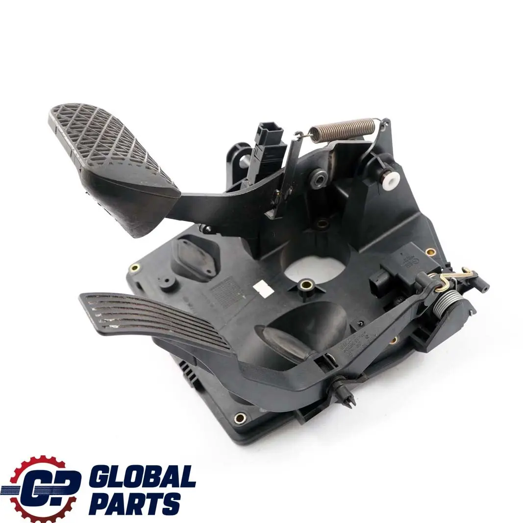 Mercedes-Benz A-Class W168 1 Pedal Assembly Pedal System to with Part number A1682900549 Mercedes-Benz A-Class W168 1 Pedal Assembly Pedal System - SKU rhd-A1682900549-1 - Part number A1682900549
