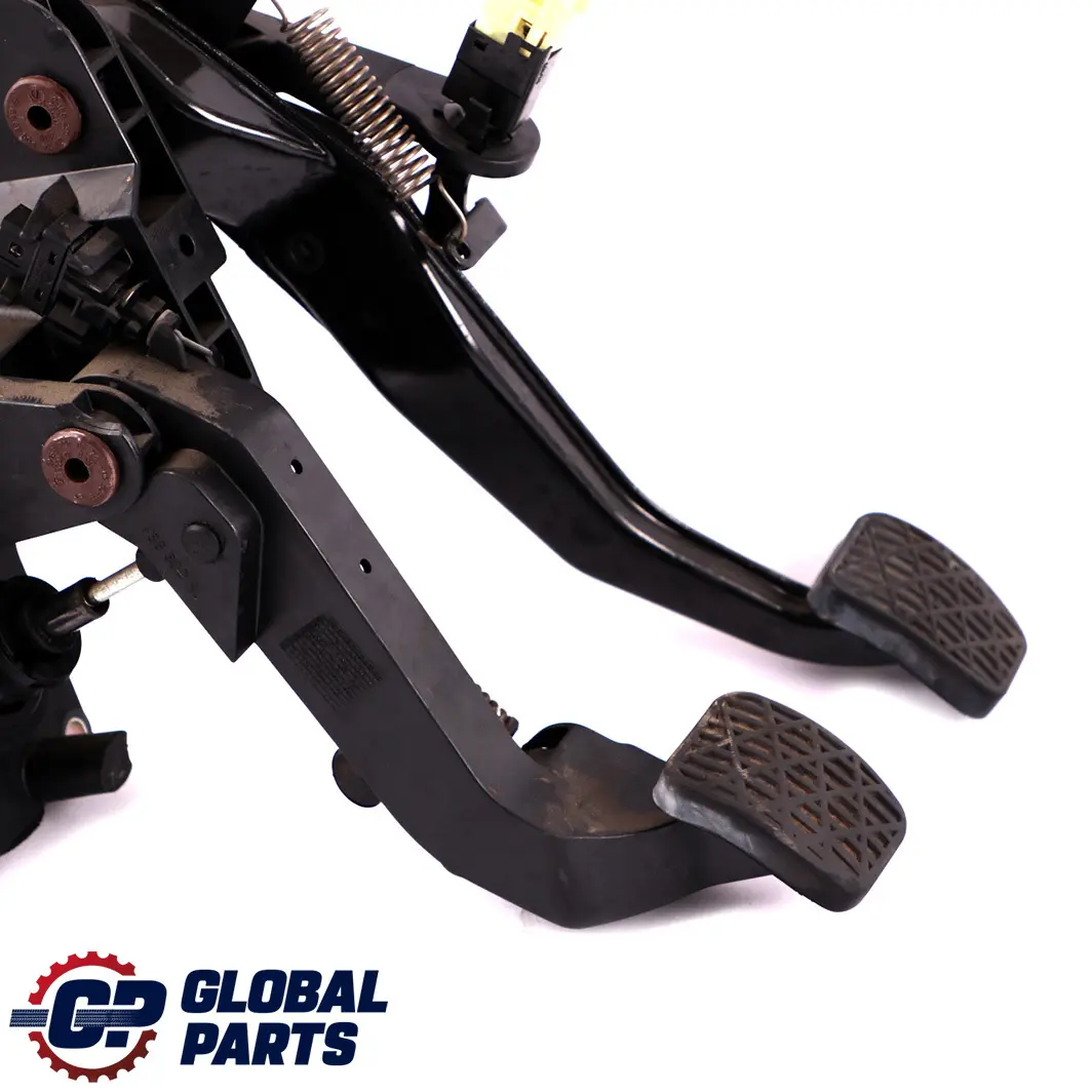 Mercedes-Benz A B Class W169 W245 180 CDI Brake Clutch Pedal Box to with Part number A1692900616 Mercedes-Benz A B Class W169 W245 180 CDI Brake Clutch Pedal Box - SKU rhd-A1692900616 - Part number A1692900616