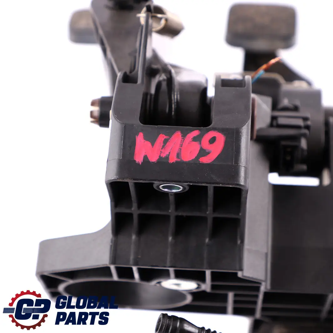 Mercedes-Benz A B Class W169 W245 Brake Clutch Pedals Box A1692906701 to with Part number A1692901419 Mercedes-Benz A B Class W169 W245 Brake Clutch Pedals Box A1692906701 - SKU rhd- A1692901419 - Part number A1692901419