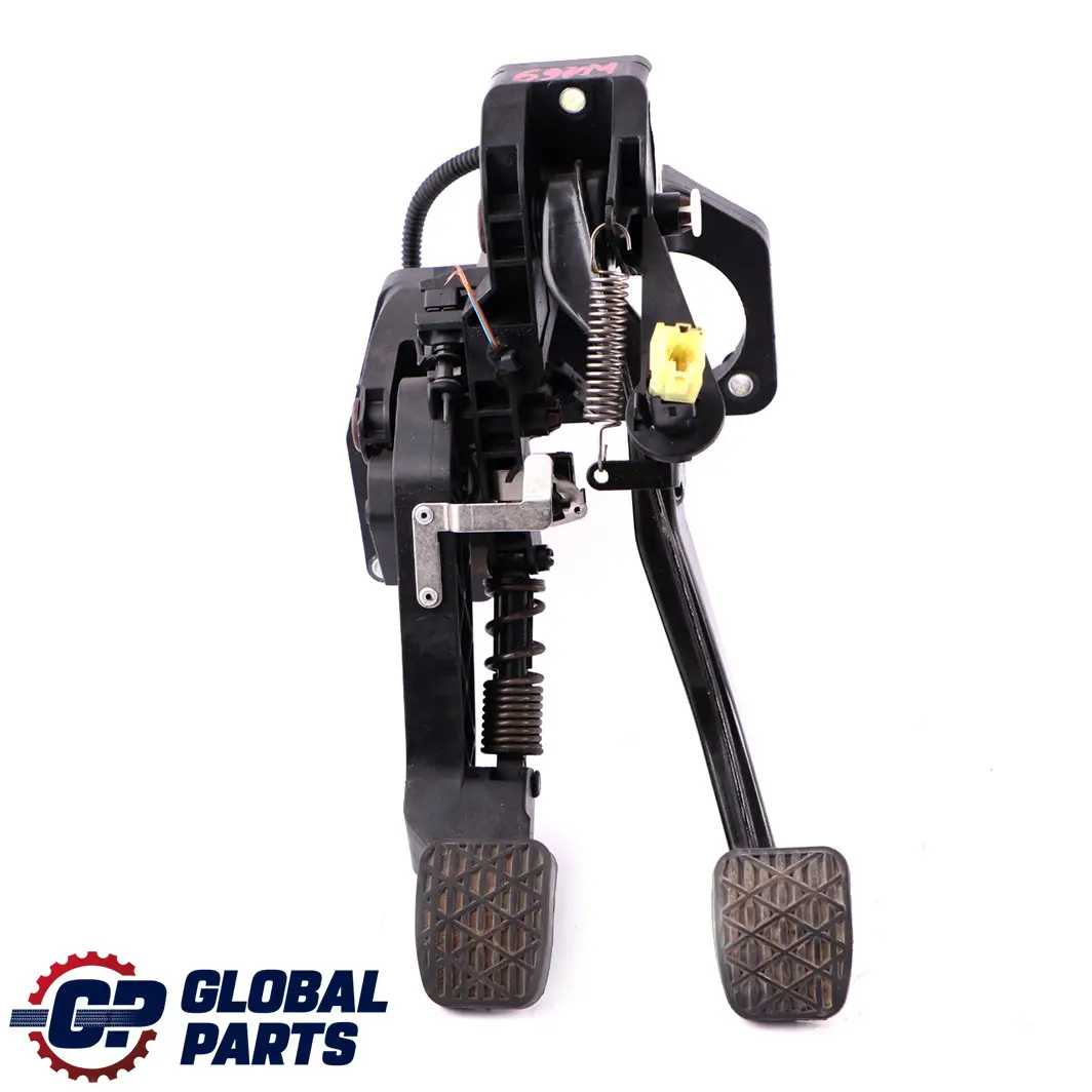 Mercedes-Benz A B Class W169 W245 Brake Clutch Pedals Box A1692906701 to with Part number A1692901419 Mercedes-Benz A B Class W169 W245 Brake Clutch Pedals Box A1692906701 - SKU rhd- A1692901419 - Part number A1692901419
