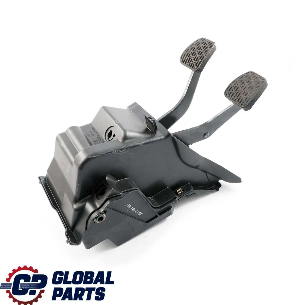  Mercedes-Benz C-Class W203 Manual Accelerator Clutch Pedal - SKU rhd-A2032900519 - Part number A2032900519