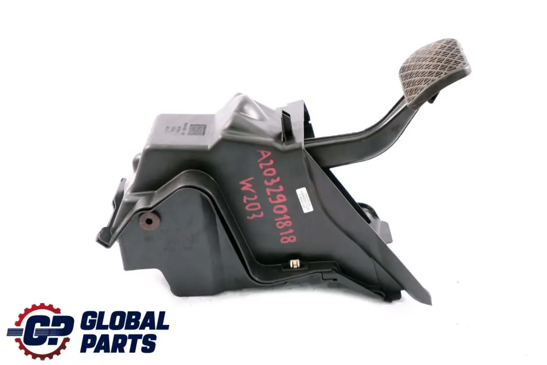 Mercedes-Benz C-Class W203 Auto Automatic Brake Pedal to with Part number A2032901818 Mercedes-Benz C-Class W203 Auto Automatic Brake Pedal - SKU rhd-A2032901818 - Part number A2032901818