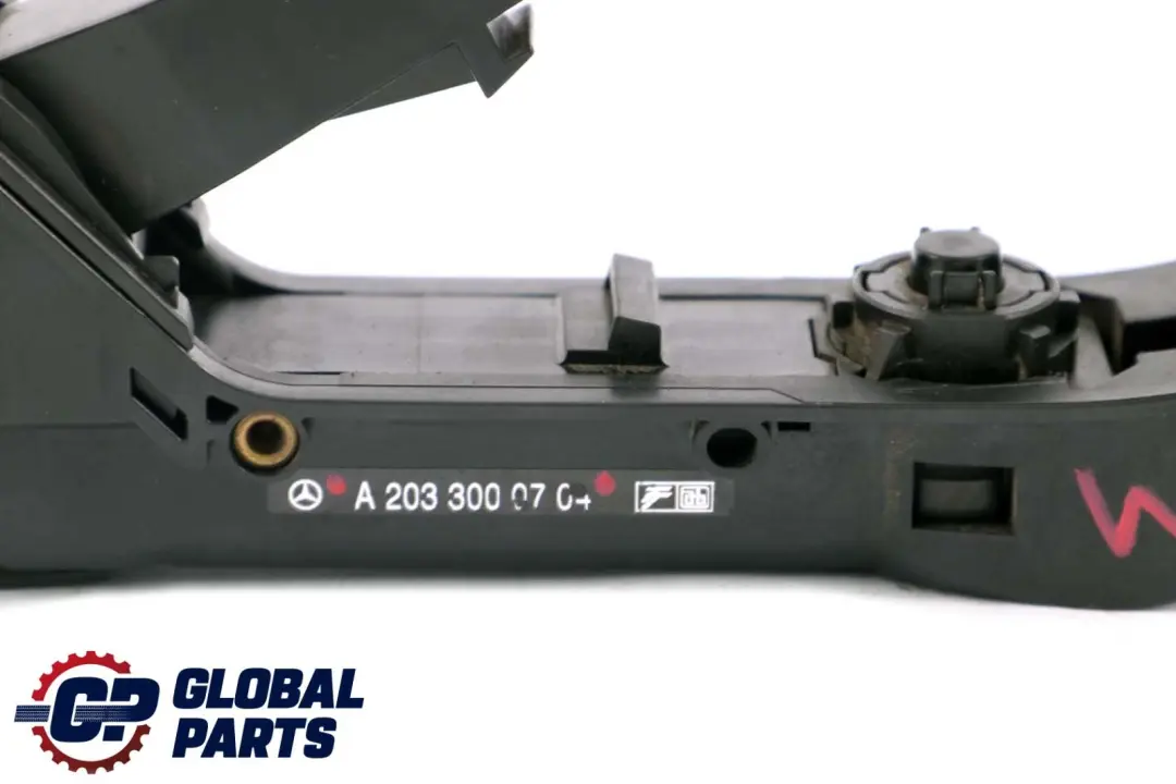 Mercedes-Benz C-Class W203 Accelerator Throttle Pedal to with Part number A2033000704 Mercedes-Benz C-Class W203 Accelerator Throttle Pedal - SKU rhd-A2033000704 - Part number A2033000704