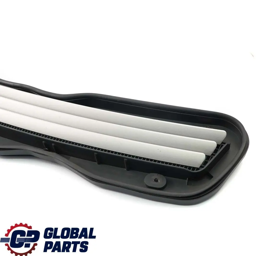 Mercedes-Benz E W210 Hood Bonnet Air Intake Grille Brillantsilber to with Part number A2108800805 Mercedes-Benz E W210 Hood Bonnet Air Intake Grille Brillantsilber - SKU rhd-A2108800805-BRS - Part number A2108800805