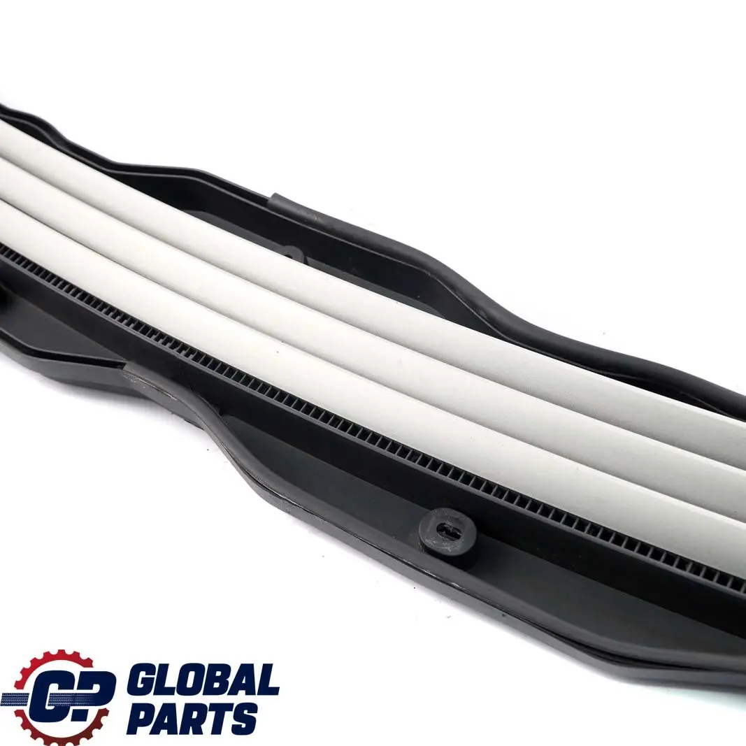 Mercedes-Benz E W210 Hood Bonnet Air Intake Grille Brillantsilber to with Part number A2108800805 Mercedes-Benz E W210 Hood Bonnet Air Intake Grille Brillantsilber - SKU rhd-A2108800805-BRS - Part number A2108800805