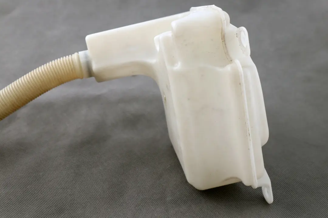 *BMW 3 er E46 Behälter Heckscheibenwaschanlage für mit Teilenummer 7003353 *BMW 3 er E46 Behälter Heckscheibenwaschanlage - SKU 7010988 - Teilenummer 7003353