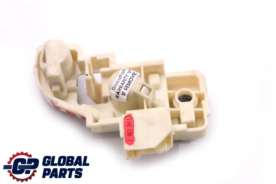 Support Ampoule Prise Arriere Couvercle Coffre Lumiere Gauche pour BMW E91 à propos du numéro de pièce 7183843 BMW E91 Support Ampoule Prise Arriere Couvercle Coffre Lumiere Gauche - SKU 7183843 - Numéro de pièce 7183843