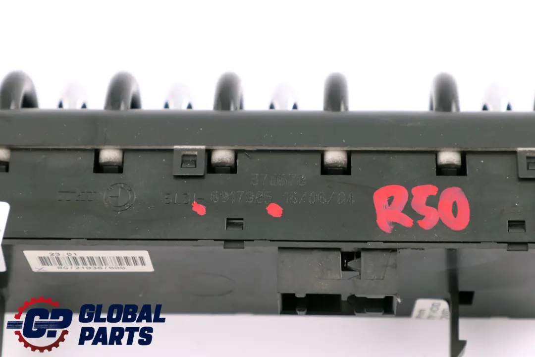 Panel Przełącznik Szyb Szyby do Mini R50 R52 R53 o numerze 6917985 Mini R50 R52 R53 Panel Przełącznik Szyb Szyby - SKU 6917985 - Numer Części 6917985