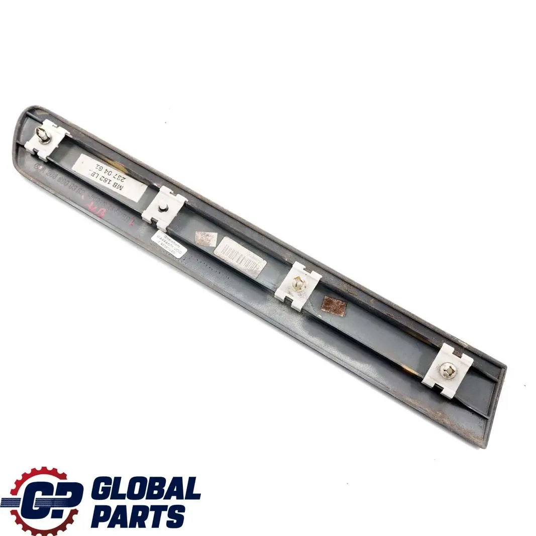 Mercedes C208 W208 Trasero Izquierdo Guardabarros Moldura Tira Almandine Negro - SKU A2086900362-ALB - Número de pieza A2086900362