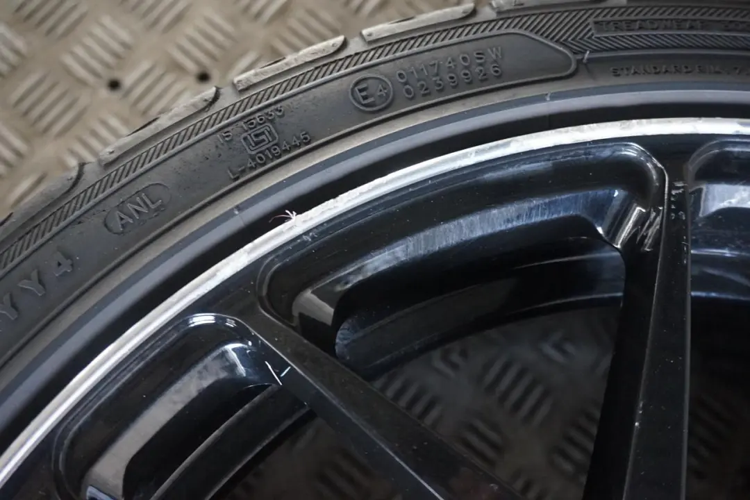 Complete Set 4x Wheel with Tyres 17" 7,5 VIA to BMW MINI Cooper One R50 R55 R56 R57 with Part number VIA 732 BMW MINI Cooper One R50 R55 R56 R57 Complete Set 4x Wheel with Tyres 17" 7,5 VIA - SKU SET R56 VIA 732 - Part number VIA 732