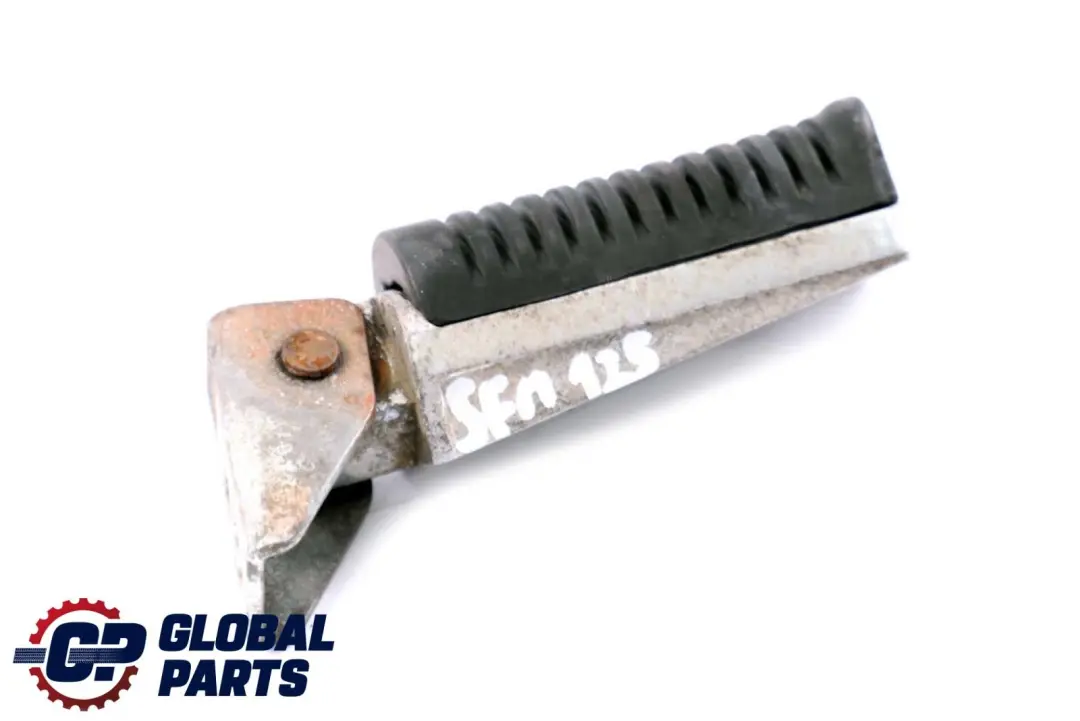 SFM Roadster 125 Links Rechts Fußraste Fußrastenanlag Halter Aufnahme Set für mit Teilenummer SFM 125 Footpegs SFM Roadster 125 Links Rechts Fußraste Fußrastenanlag Halter Aufnahme Set - SKU SFM 125 Footpegs - Teilenummer SFM 125 Footpegs