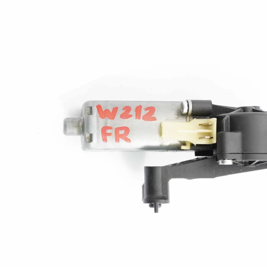 Mercedes W212 Front Seat Motor Right O/S Adjuster Motor Actuator - SKU 0 390 203 326 - Part number 0 390 203 326
