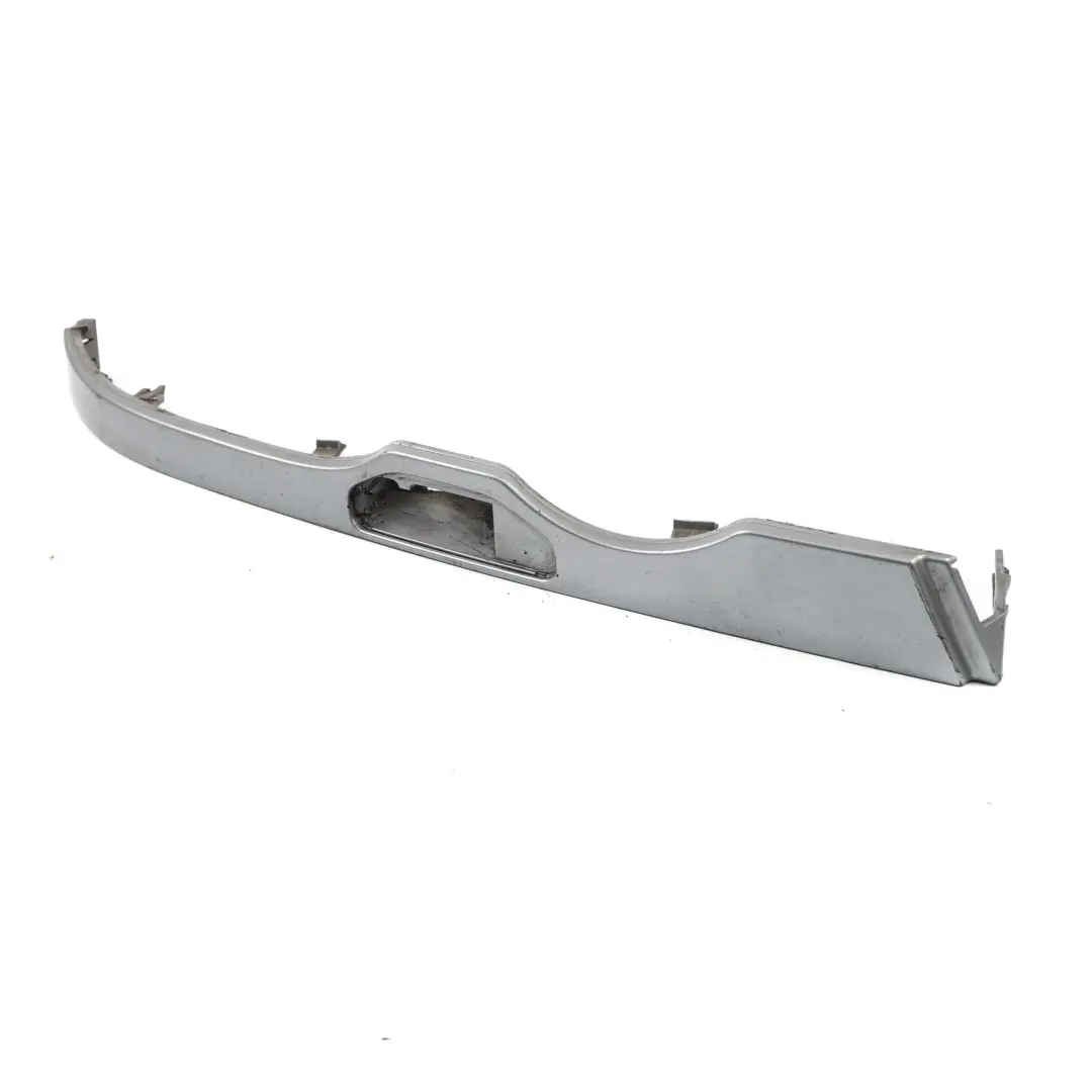 Listwa Prawa Pod Lampę Silbergrau - A08 do BMW E46 o numerze 0001070 BMW E46 Listwa Prawa Pod Lampę Silbergrau - A08 - SKU 0001070-SBG - Numer Części 0001070