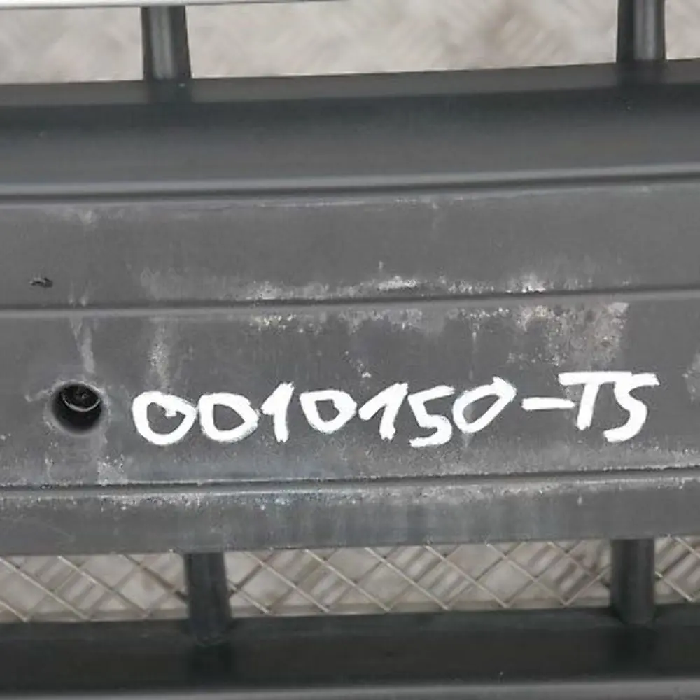 Zderzak przedni przód titansilber 354 do BMW E53 X5 o numerze 51110010150 BMW E53 X5 Zderzak przedni przód titansilber 354 - SKU 0010150-TS - Numer Części 51110010150