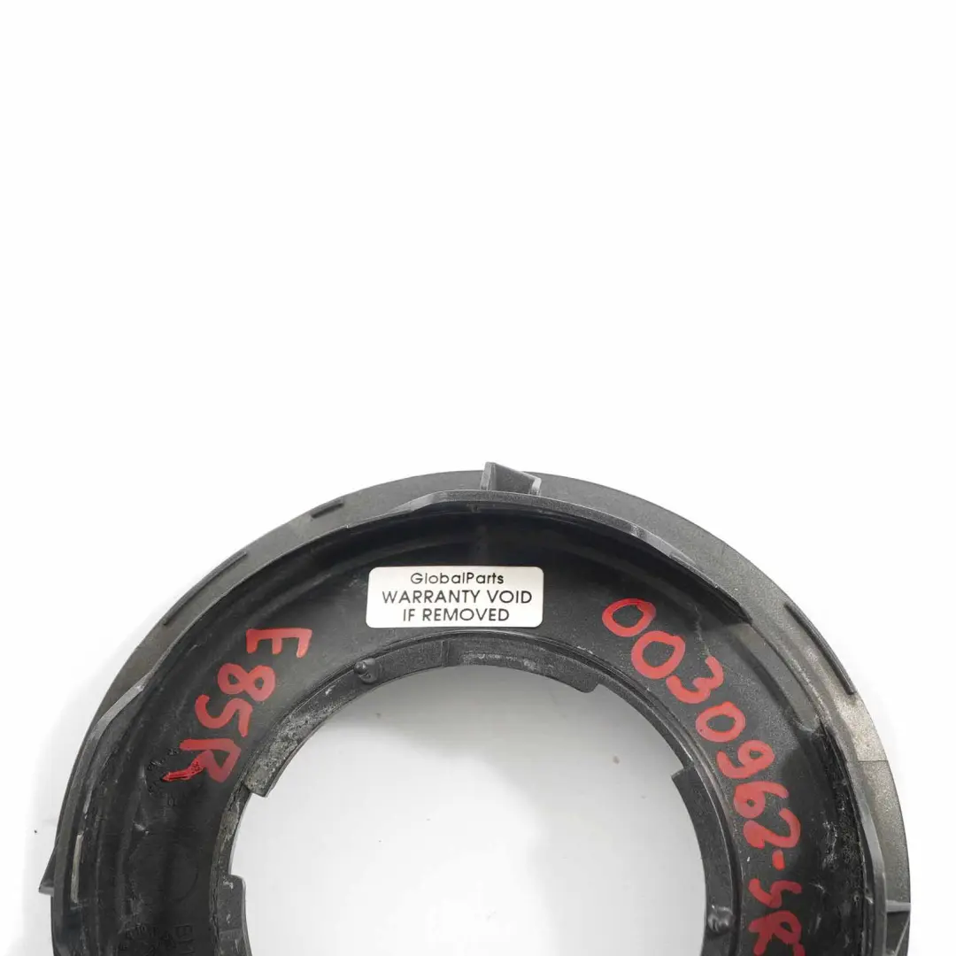 Cache Panneau Latéral Droit Stratus Pearl - 440 pour BMW Z4 E85 Roadster à propos du numéro de pièce 0030962 BMW Z4 E85 Roadster Cache Panneau Latéral Droit Stratus Pearl - 440 - SKU 0030962-SRT - Numéro de pièce 0030962