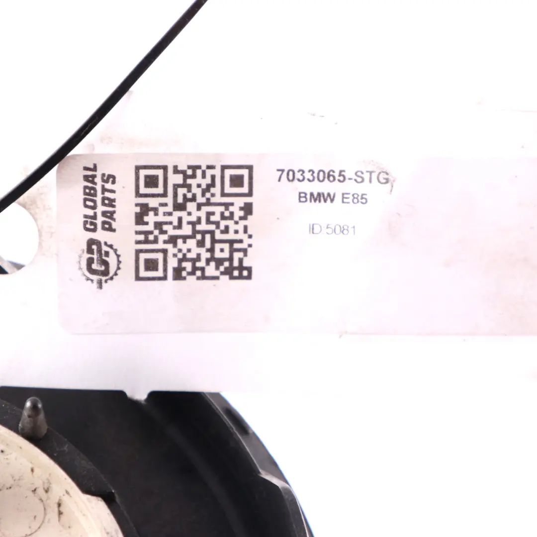 BMW Z4 E85 Cover Indicator Emblem Left N/S Sterlinggrau Metallic - 472 7033065 - SKU 0030963-STG2 - Part number 0030962