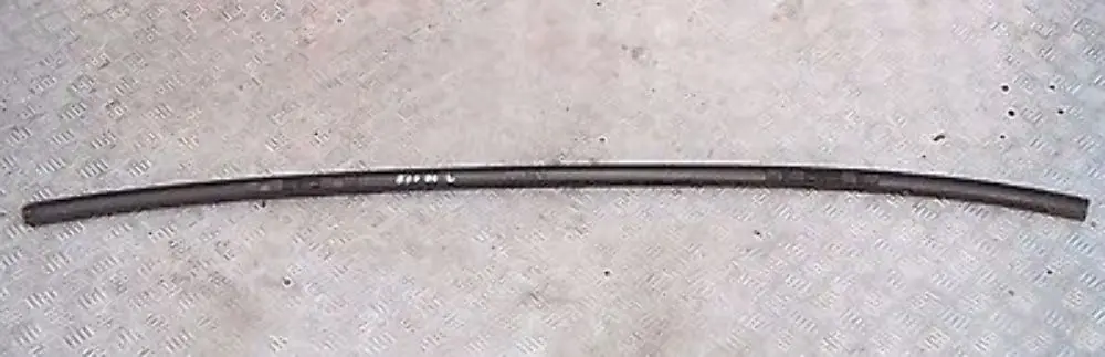 Modanatura Tetto Sinistro Ringhiera Grondaia Nero Zaffiro per BMW E60 E60N con numero di parte 7070195 BMW E60 E60N Modanatura Tetto Sinistro Ringhiera Grondaia Nero Zaffiro - SKU 0031141-BS - Numero di parte 7070195