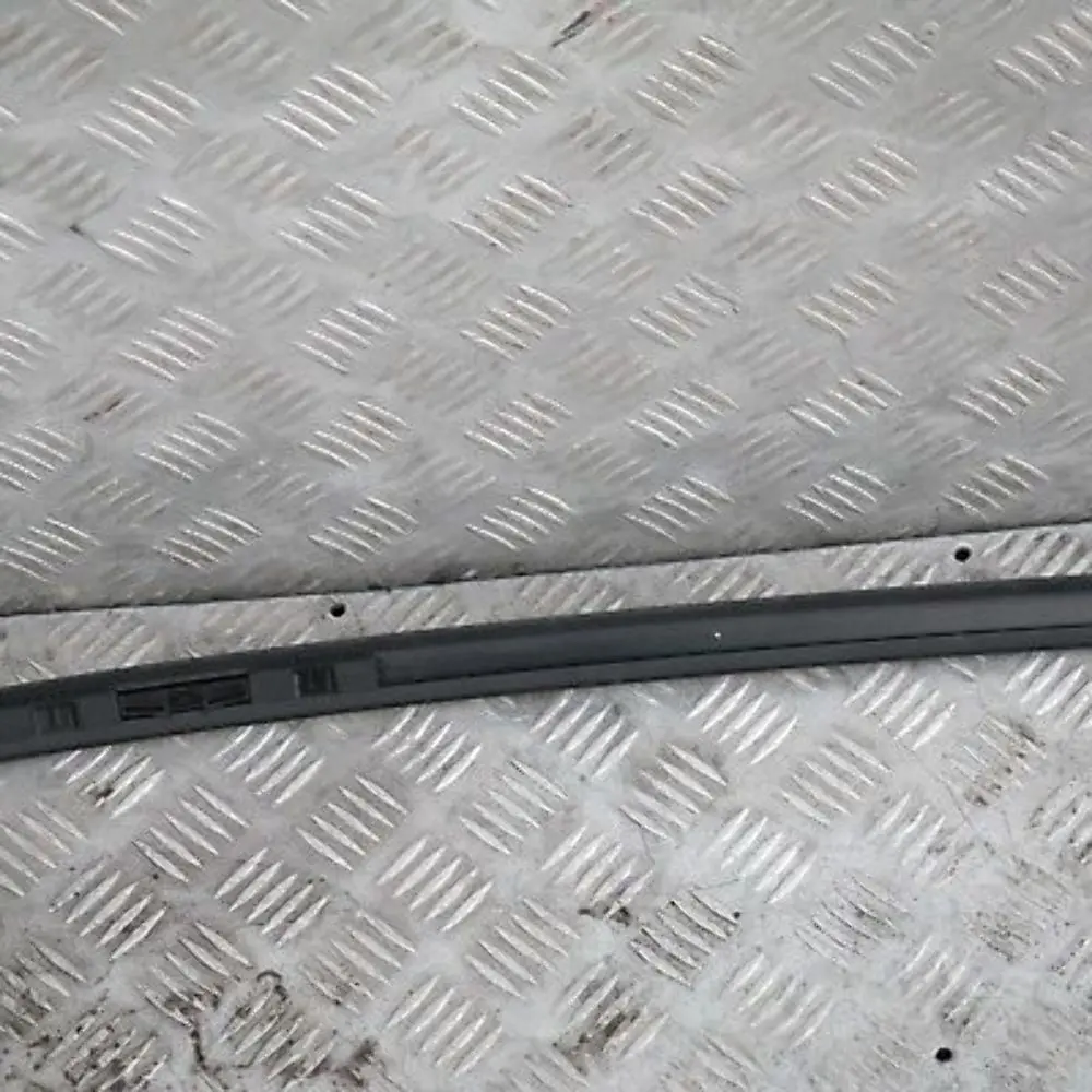 BMW Serie 5 E60 Modanatura tetto destro Ringhiera grondaia O/S Grigio Ametista - SKU 0031142-AG - Numero di parte 7070196