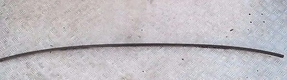 Right roof moulding railing gutter O/S Black Sapphire 475 to BMW 5 Series E60 E60N with Part number 7070196 BMW 5 Series E60 E60N Right roof moulding railing gutter O/S Black Sapphire 475 - SKU 0031142-BS - Part number 7070196