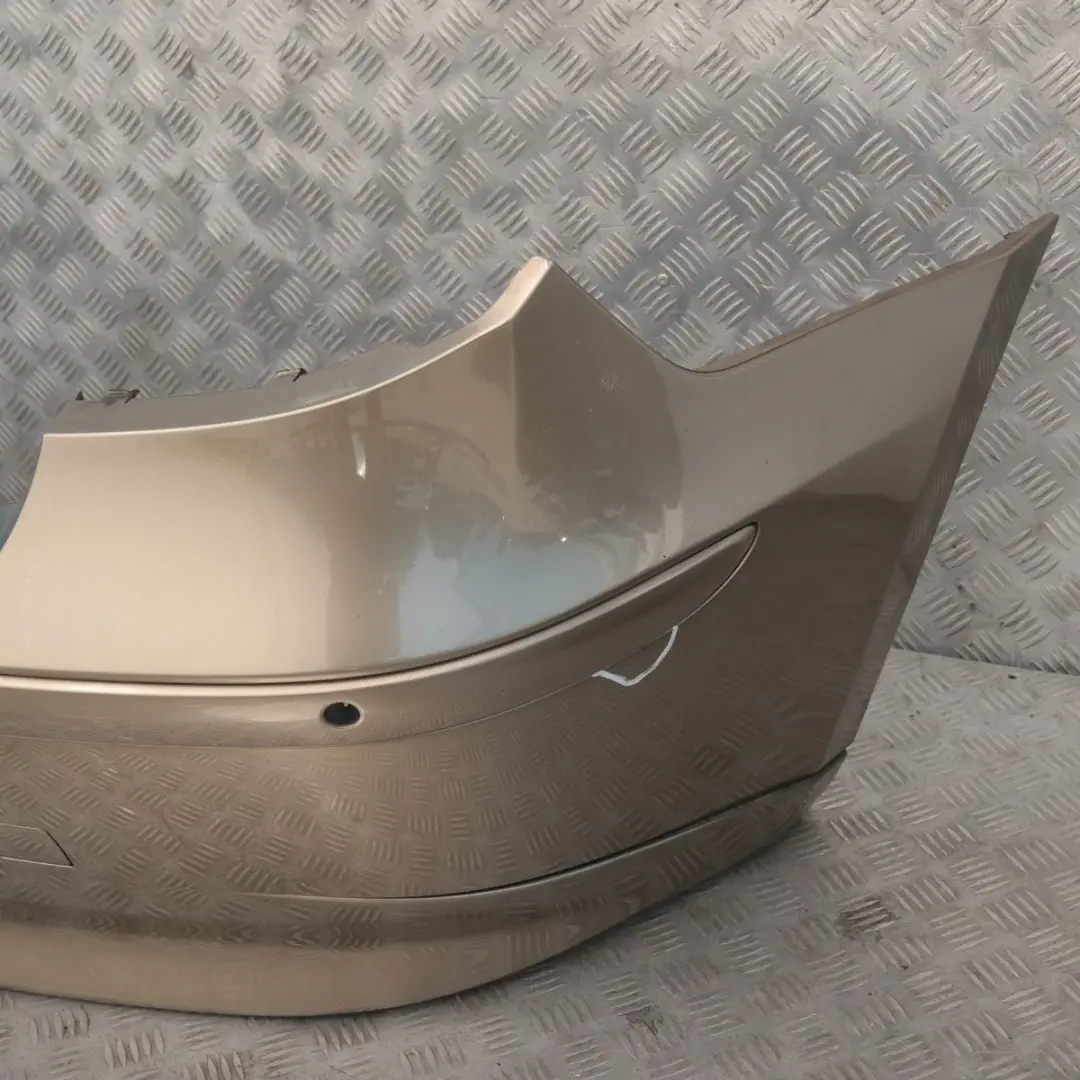 Verkleidung Stossfänger lackiert hinten PDC Sonora Metallic A23 für BMW 1 er 1 E87 mit Teilenummer 32630 BMW 1 er 1 E87 Verkleidung Stossfänger lackiert hinten PDC Sonora Metallic A23 - SKU 0032630-SON1 - Teilenummer 32630