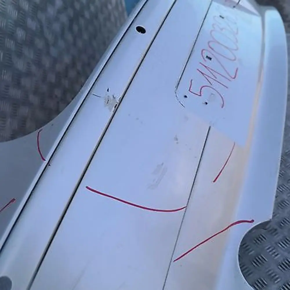 Zderzak tylny tył pdc titansilber 354 do BMW E87 o numerze 51120032630-TS BMW E87 Zderzak tylny tył pdc titansilber 354 - SKU 0032630-TS - Numer Części 51120032630-TS