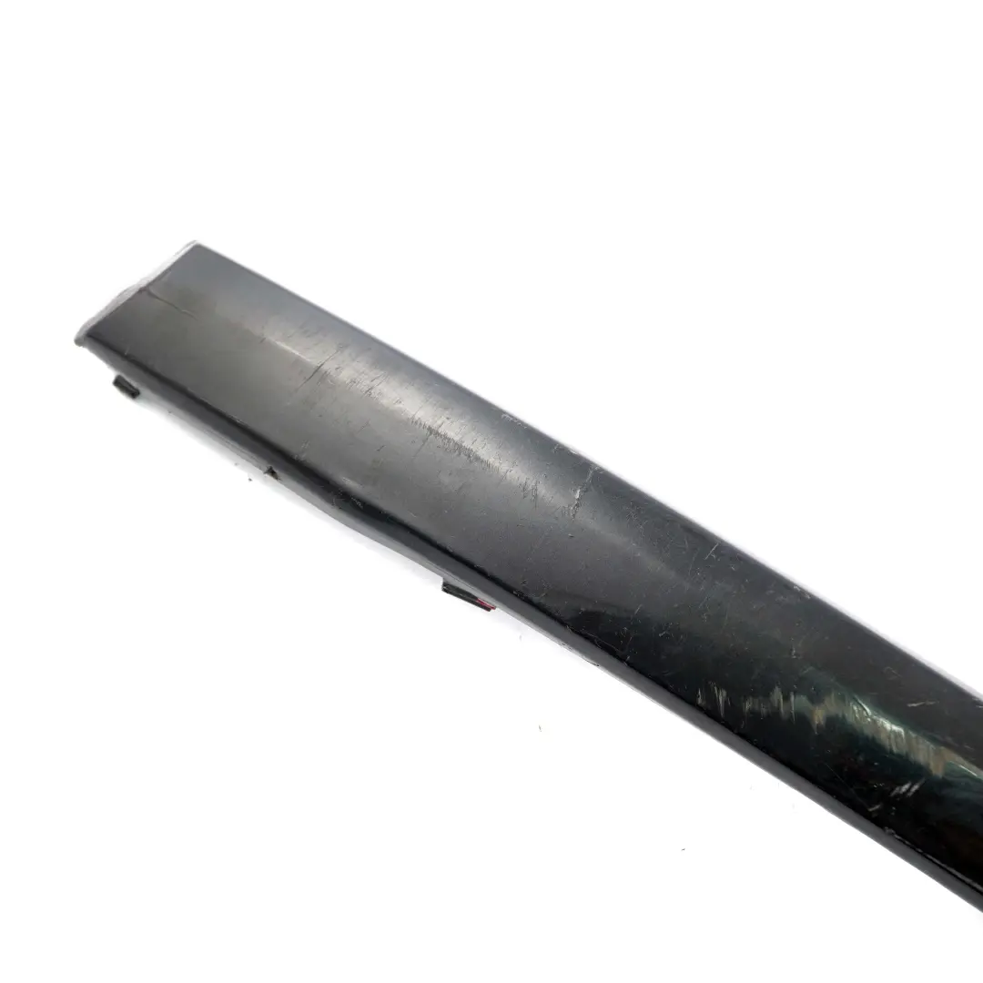 Banda de Proteccion del Parachoques Izquierda Negro Zafiro 475 para BMW E87 con número de pieza 7124499 BMW E87 Banda de Proteccion del Parachoques Izquierda Negro Zafiro 475 - SKU 0032637-BS1 - Número de pieza 7124499