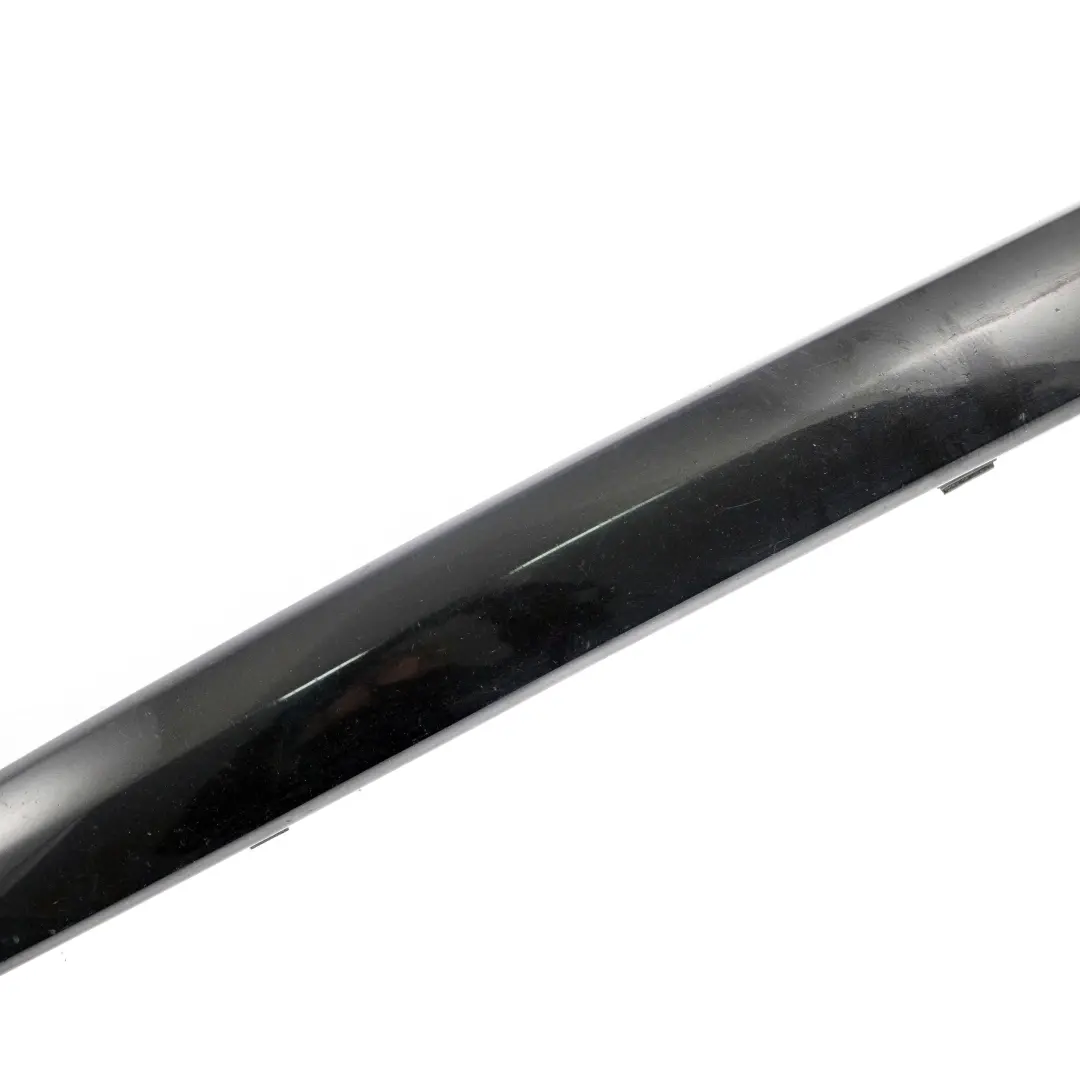 Stossleiste Blende Abdeckung Vorne Rechts Black Sapphire Schwarz 475 für BMW 1 E87 mit Teilenummer 7124500 BMW 1 E87 Stossleiste Blende Abdeckung Vorne Rechts Black Sapphire Schwarz 475 - SKU 0032638-BS - Teilenummer 7124500