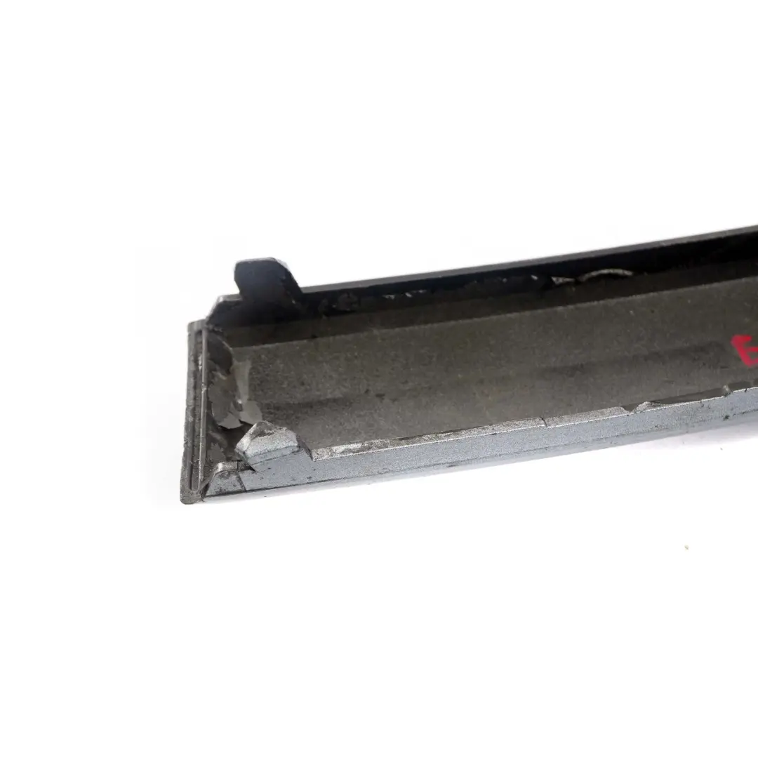 BMW E87 Parachoques Embellecedor de Goma Delantero Derecho Azul- A18 - SKU 0032638-QB2 - Número de pieza 0032638