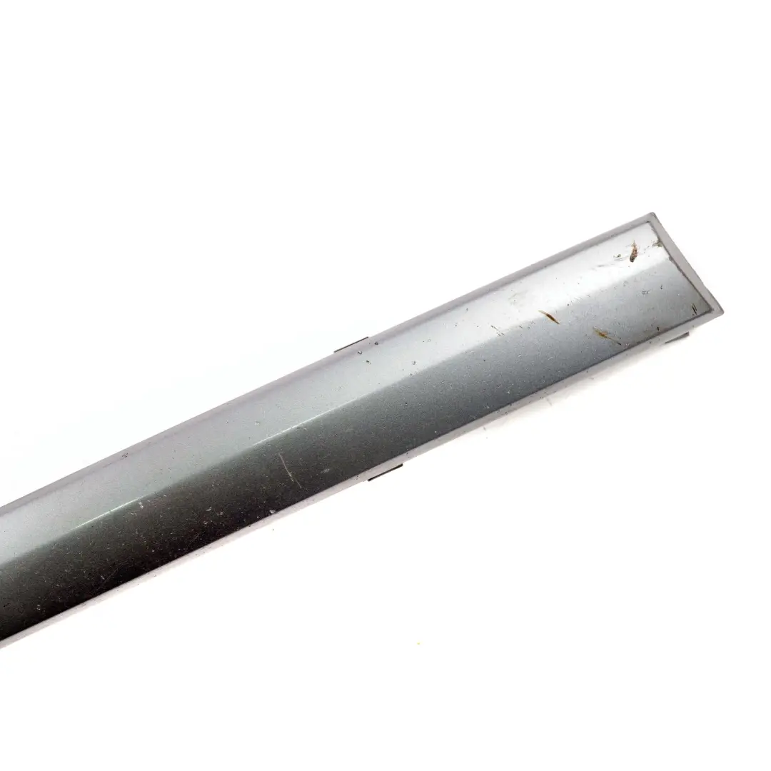 BMW E87 Parachoques Embellecedor de Goma Delantero Derecho Azul- A18 - SKU 0032638-QB2 - Número de pieza 0032638