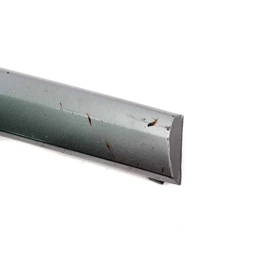 BMW E87 Parachoques Embellecedor de Goma Delantero Derecho Azul- A18 - SKU 0032638-QB2 - Número de pieza 0032638
