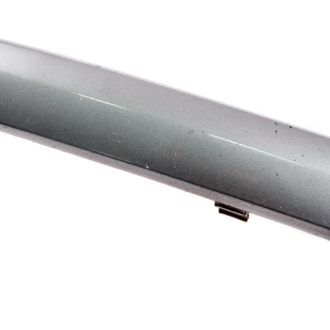 BMW E87 Parachoques Embellecedor de Goma Delantero Derecho Azul- A18 - SKU 0032638-QB2 - Número de pieza 0032638
