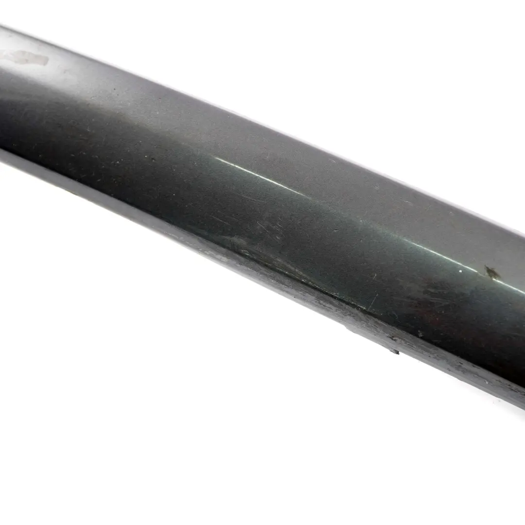 Striscia Gomma Paraurti Anteriore Destro Grafite Scintillante per BMW E87 con numero di parte 0032638 BMW E87 Striscia Gomma Paraurti Anteriore Destro Grafite Scintillante - SKU 0032638-SG1 - Numero di parte 0032638