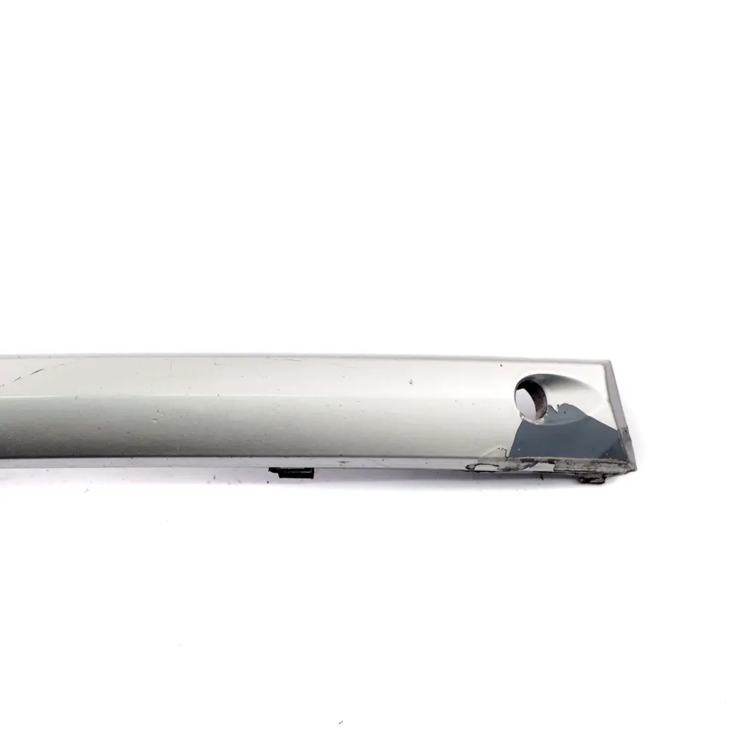 Stoßstange Stossleiste Blende Abdeckung Vorne Links Titansilber 354 für BMW 1 er E87 mit Teilenummer 0032640 BMW 1 er E87 Stoßstange Stossleiste Blende Abdeckung Vorne Links Titansilber 354 - SKU 0032640-TS - Teilenummer 0032640