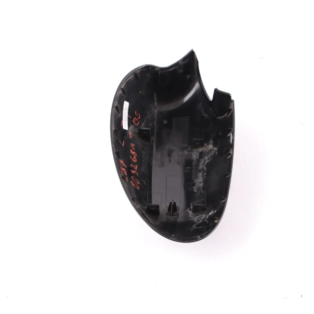 Tapa Espejo Retrovisor Izquierdo Zafiro Negro Metalico 475 para BMW E81 E87 con número de pieza 0032681 BMW E81 E87 Tapa Espejo Retrovisor Izquierdo Zafiro Negro Metalico 475 - SKU 0032681-BS - Número de pieza 0032681
