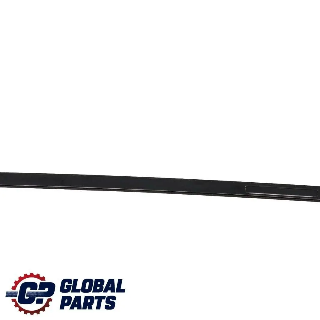 Modanatura Tetto Verniciato SX Nero 2 Black 668 per BMW E81 E87 con numero di parte 0032701 BMW E81 E87 Modanatura Tetto Verniciato SX Nero 2 Black 668 - SKU 0032701-SCH - Numero di parte 0032701