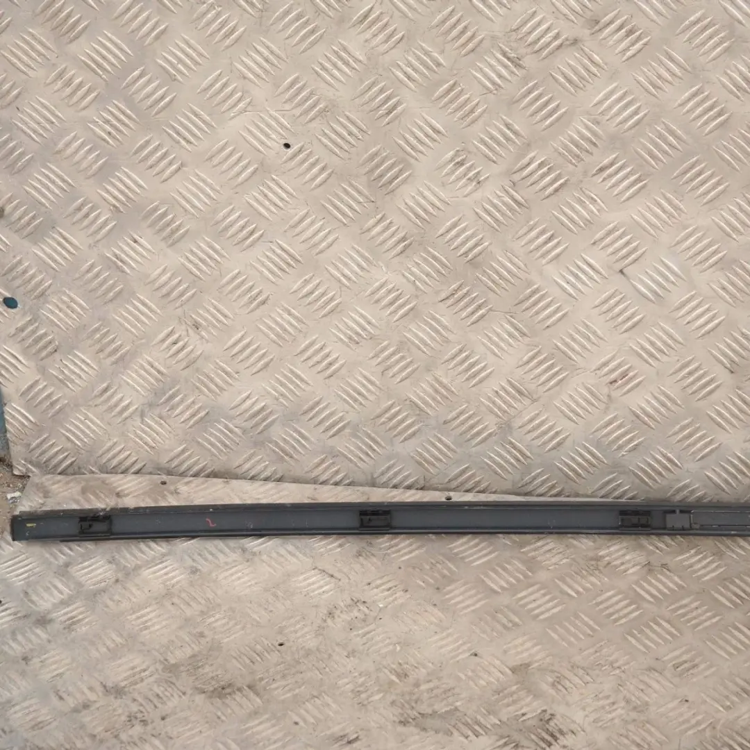 Zierleiste Dach lackiert links Tiefseeblau für BMW 1 er E81 E87 mit Teilenummer 32701 BMW 1 er E81 E87 Zierleiste Dach lackiert links Tiefseeblau - SKU 0032701-DSB - Teilenummer 32701