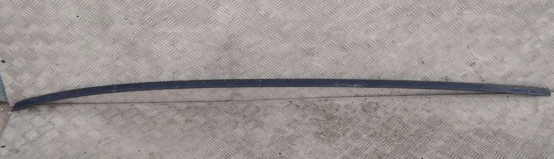 Zierleiste Dach lackiert links Tiefseeblau für BMW 1 er E81 E87 mit Teilenummer 32701 BMW 1 er E81 E87 Zierleiste Dach lackiert links Tiefseeblau - SKU 0032701-DSB - Teilenummer 32701