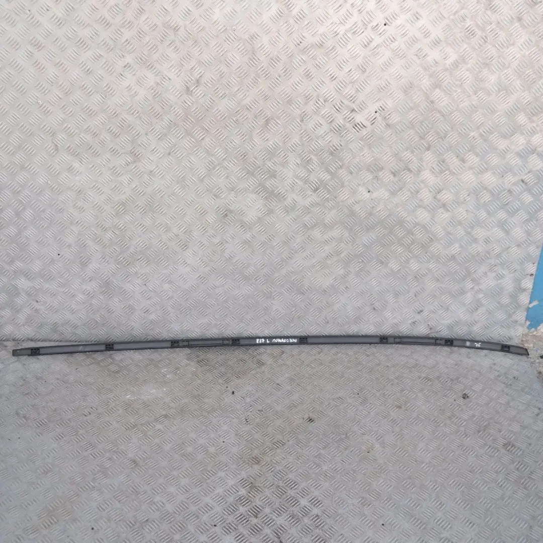 Listwa dachu dachowa lewa Monacoblau do BMW E81 E87 o numerze 32701 BMW E81 E87 Listwa dachu dachowa lewa Monacoblau - SKU 0032701-MB - Numer Części 32701