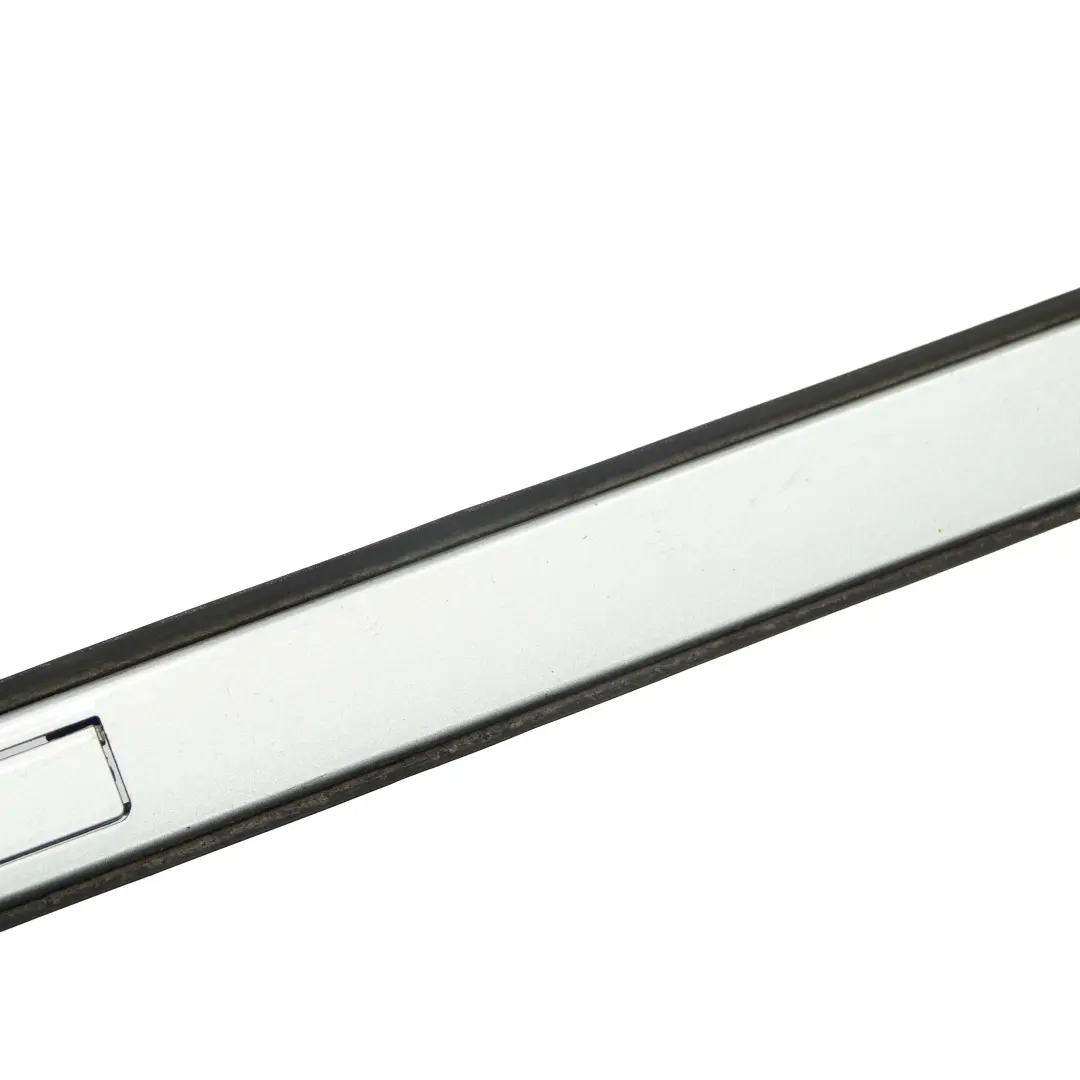 Bandes Decoratives Toit Peint A Gauche Patagoniagruen Vert - pour BMW E81 E87 à propos du numéro de pièce 0032701 BMW E81 E87 Bandes Decoratives Toit Peint A Gauche Patagoniagruen Vert - - SKU 0032701-PTG - Numéro de pièce 0032701