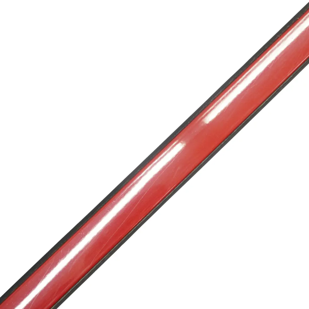 Modanatura Tetto Verniciato Destra Rosso Giappone Rosso 438 per BMW E81 E87 con numero di parte 51130032702 BMW E81 E87 Modanatura Tetto Verniciato Destra Rosso Giappone Rosso 438 - SKU 0032702-JR - Numero di parte 51130032702