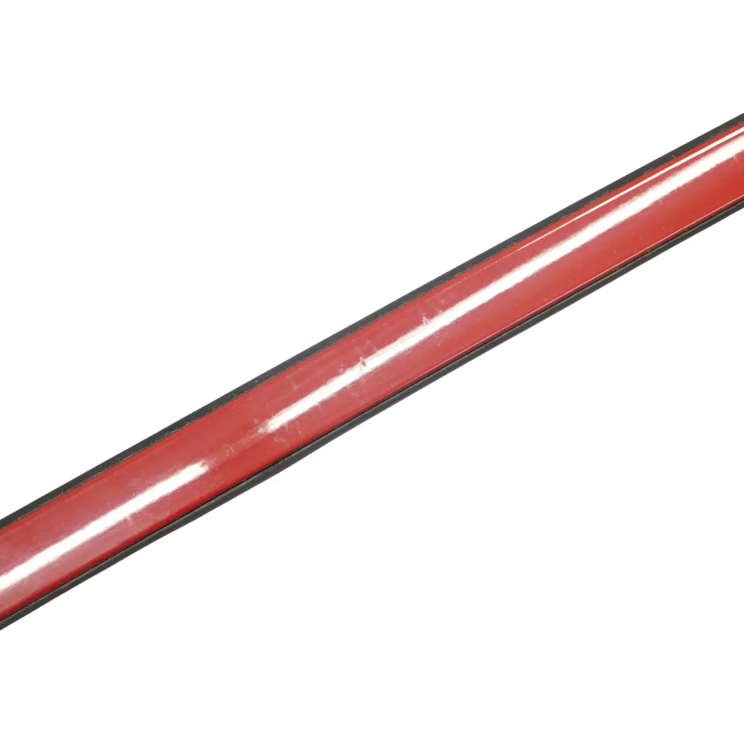 Modanatura Tetto Verniciato Destra Rosso Giappone Rosso 438 per BMW E81 E87 con numero di parte 51130032702 BMW E81 E87 Modanatura Tetto Verniciato Destra Rosso Giappone Rosso 438 - SKU 0032702-JR - Numero di parte 51130032702