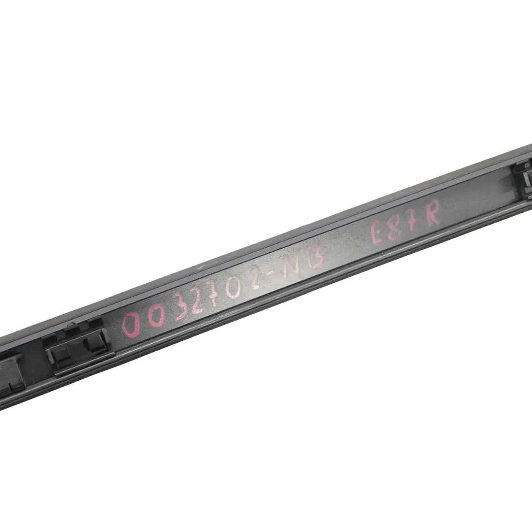 Listwa dachowa dachu prawa Nautikblau A21 do BMW E87 o numerze 0032702 BMW E87 Listwa dachowa dachu prawa Nautikblau A21 - SKU 0032702-NB - Numer Części 0032702